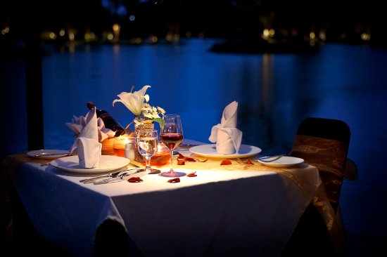Honeymoon - Romantic Dinner