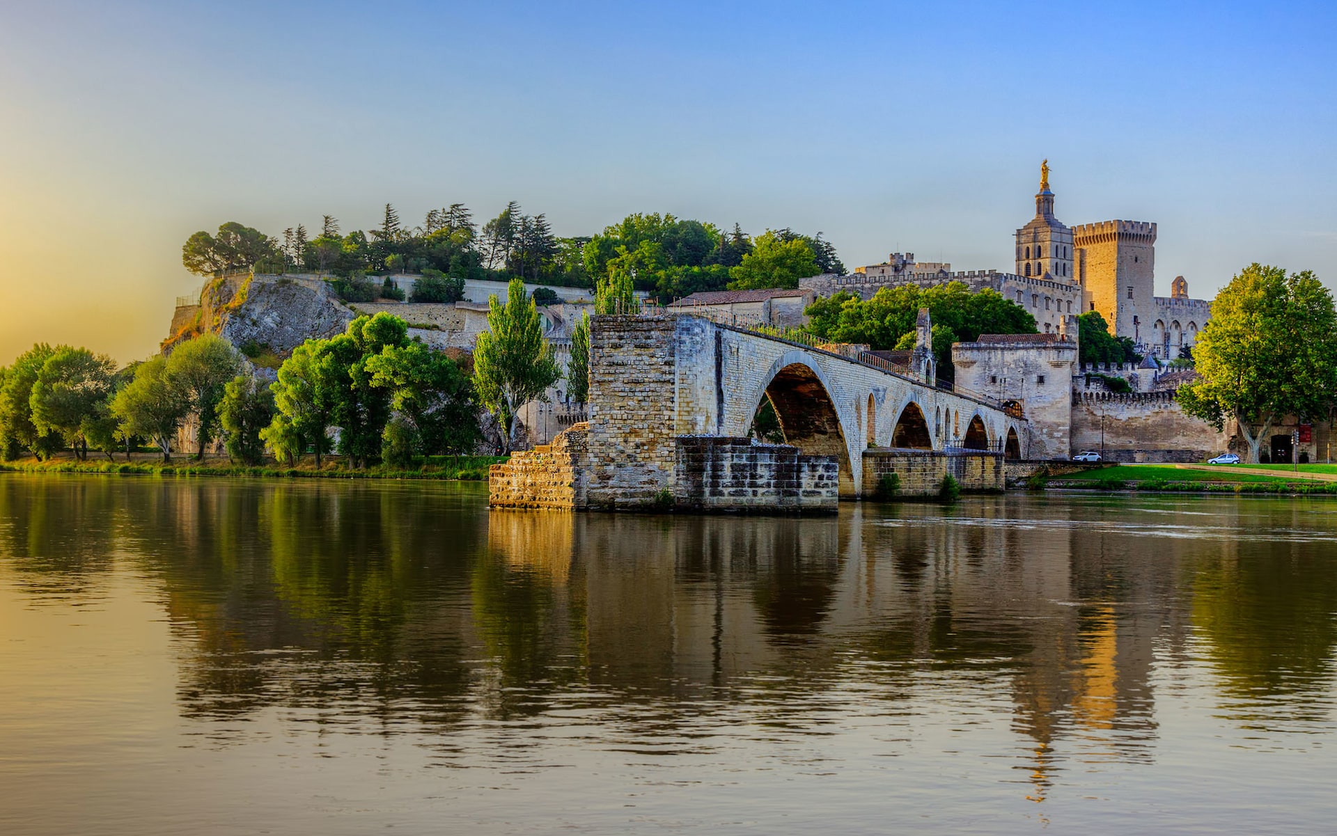 Night in Avignon