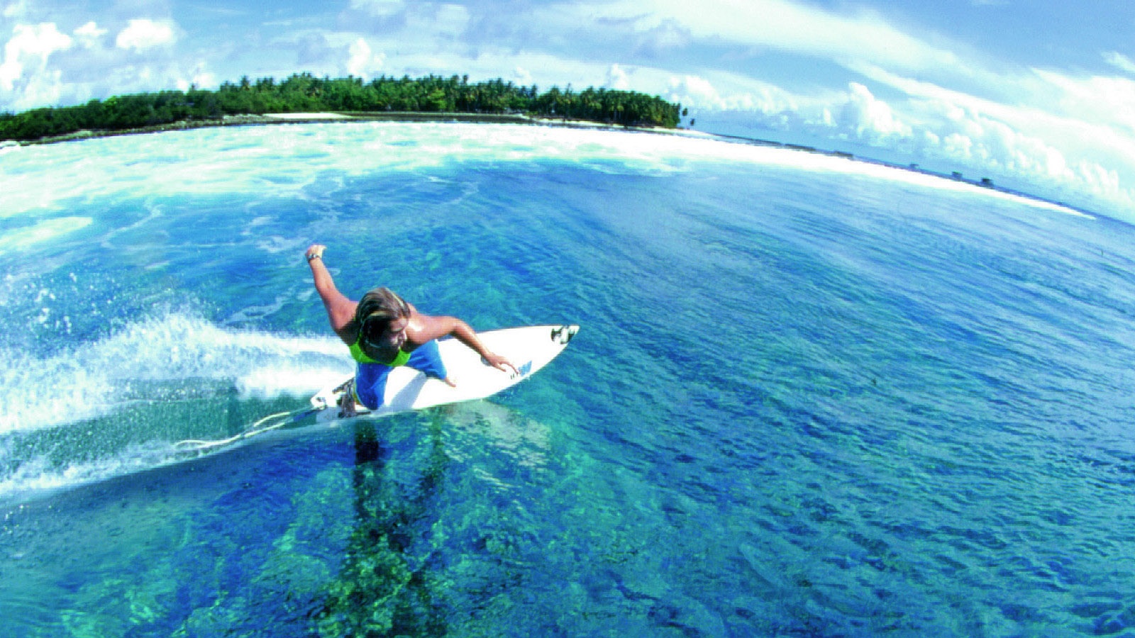 Surfing Lessons - Maldives