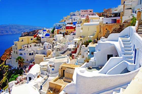 Walking tour in Santorini