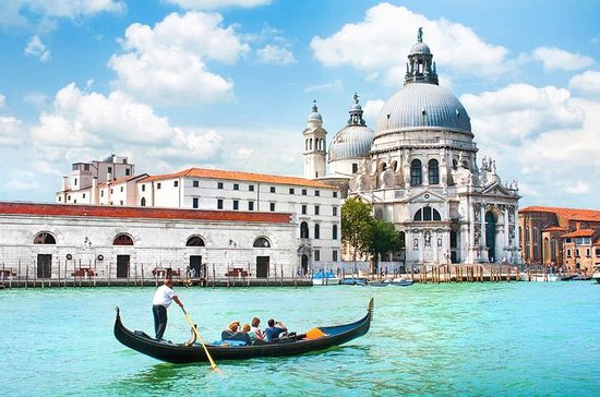 Gondola Serenade in Venice