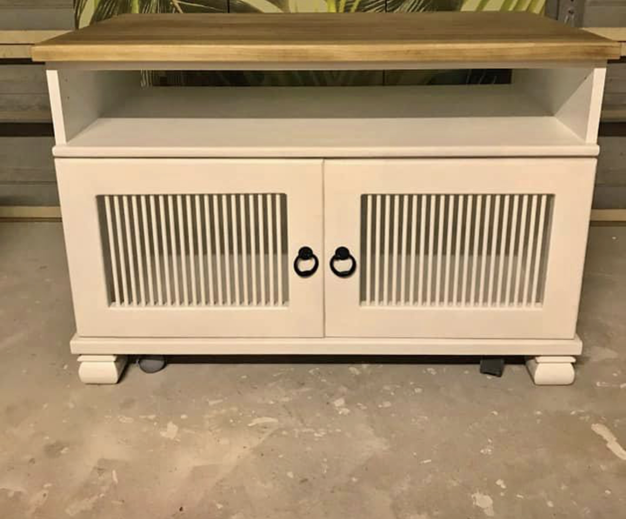 Tv cabinet