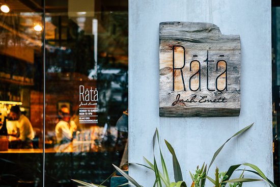 Dinner at Rātā