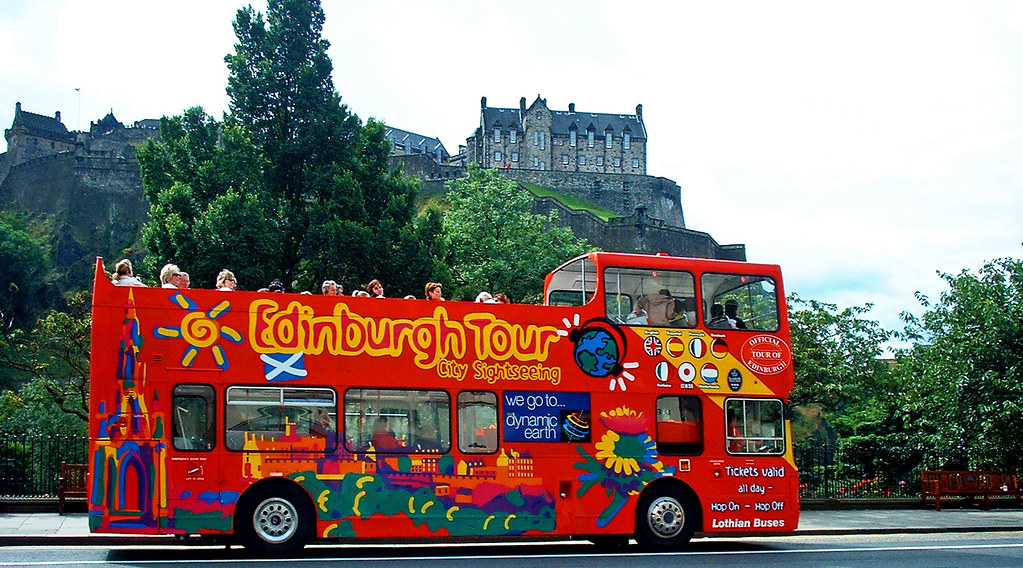 Edinburgh hop on hop off bus