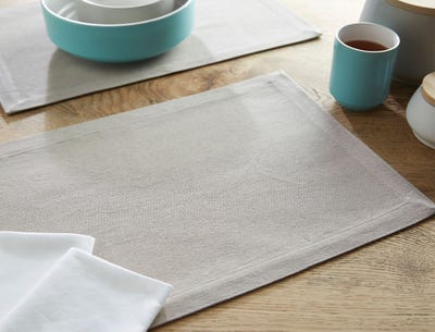 Material Placemats (8)