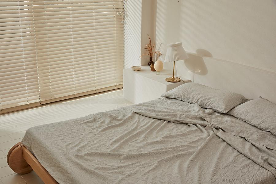 Bed linen - sheet set & pillowslips