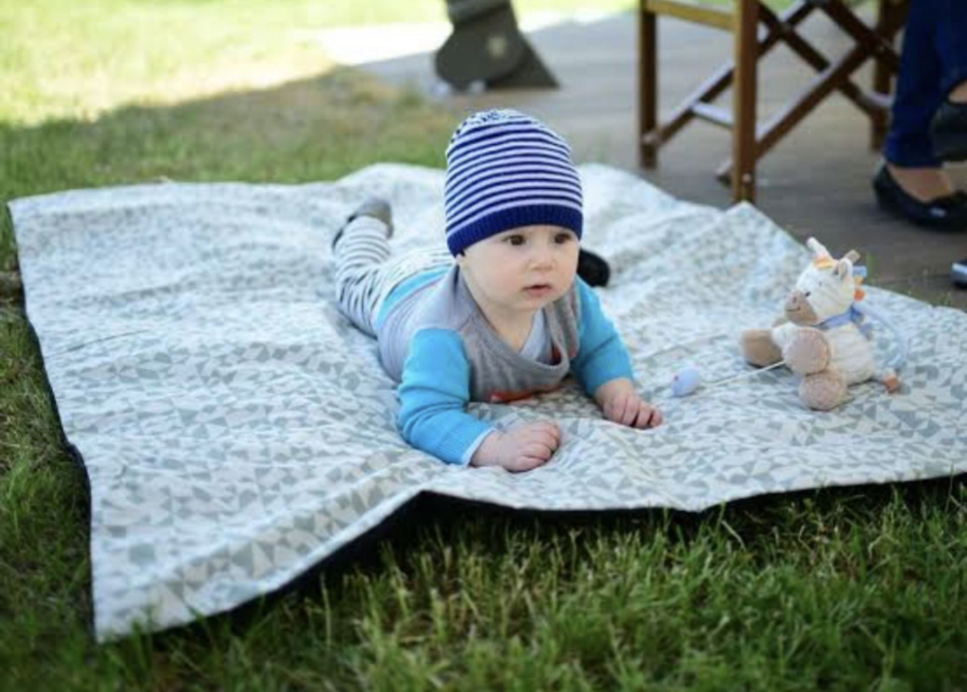 Waterproof blanket / crib cover
