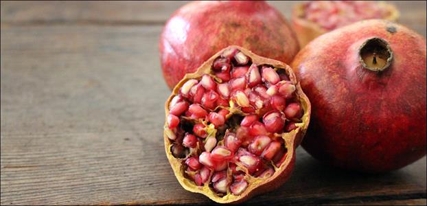 Pomegranate 'Wonderful' tree