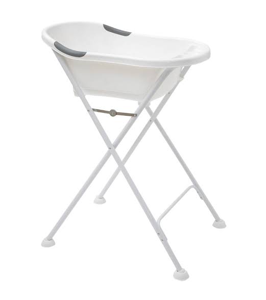 Baby bath on a stand
