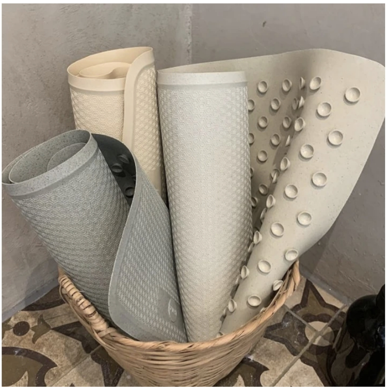Hevea upcycled natural rubber bath mat