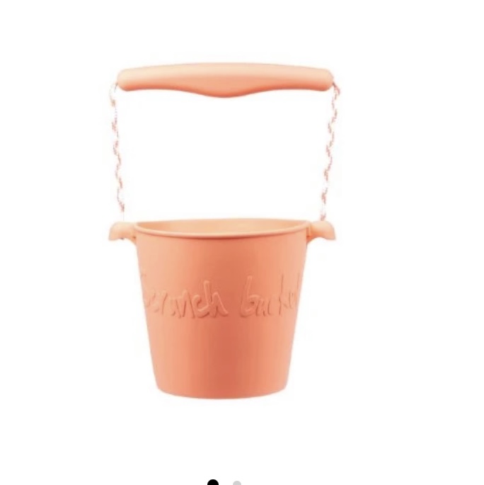 Scrunch bucket, animals, spade & watering can in coral