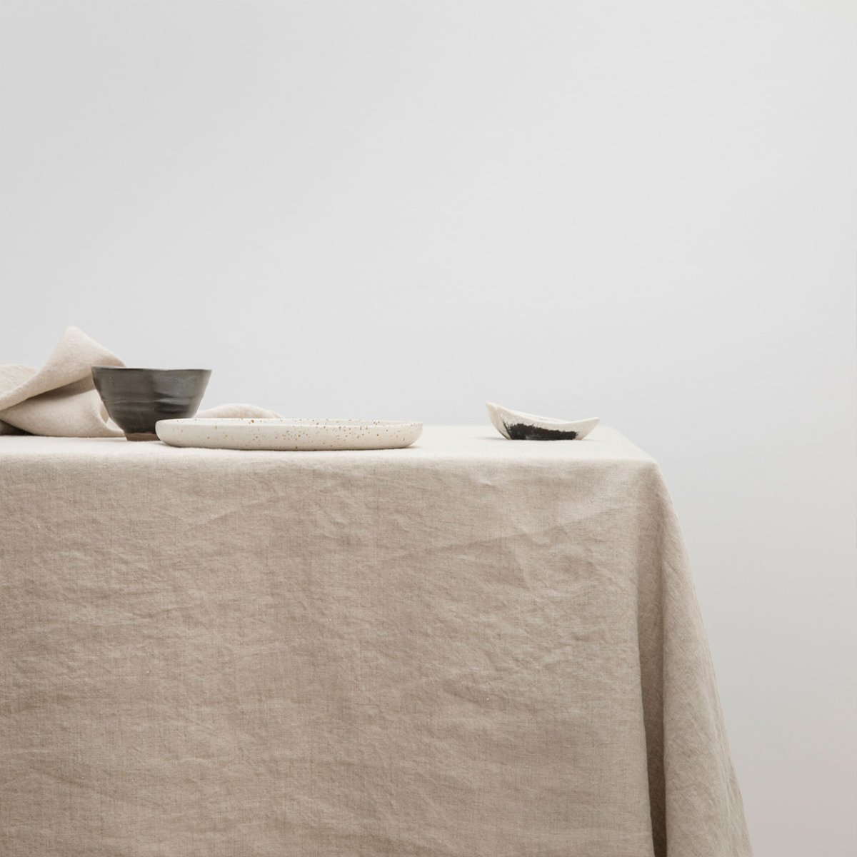 Cultiver Medium Linen Tablecloth - Natural