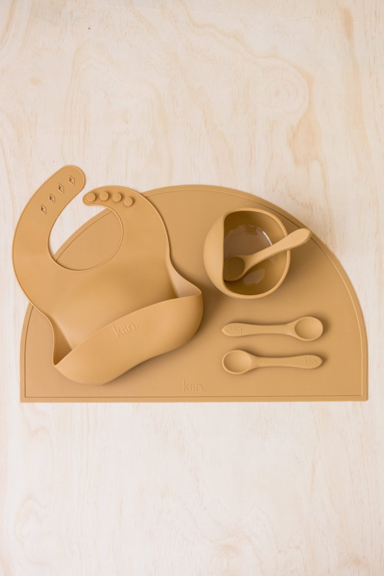 Kiin Baby - silicone feeding bundle - tan