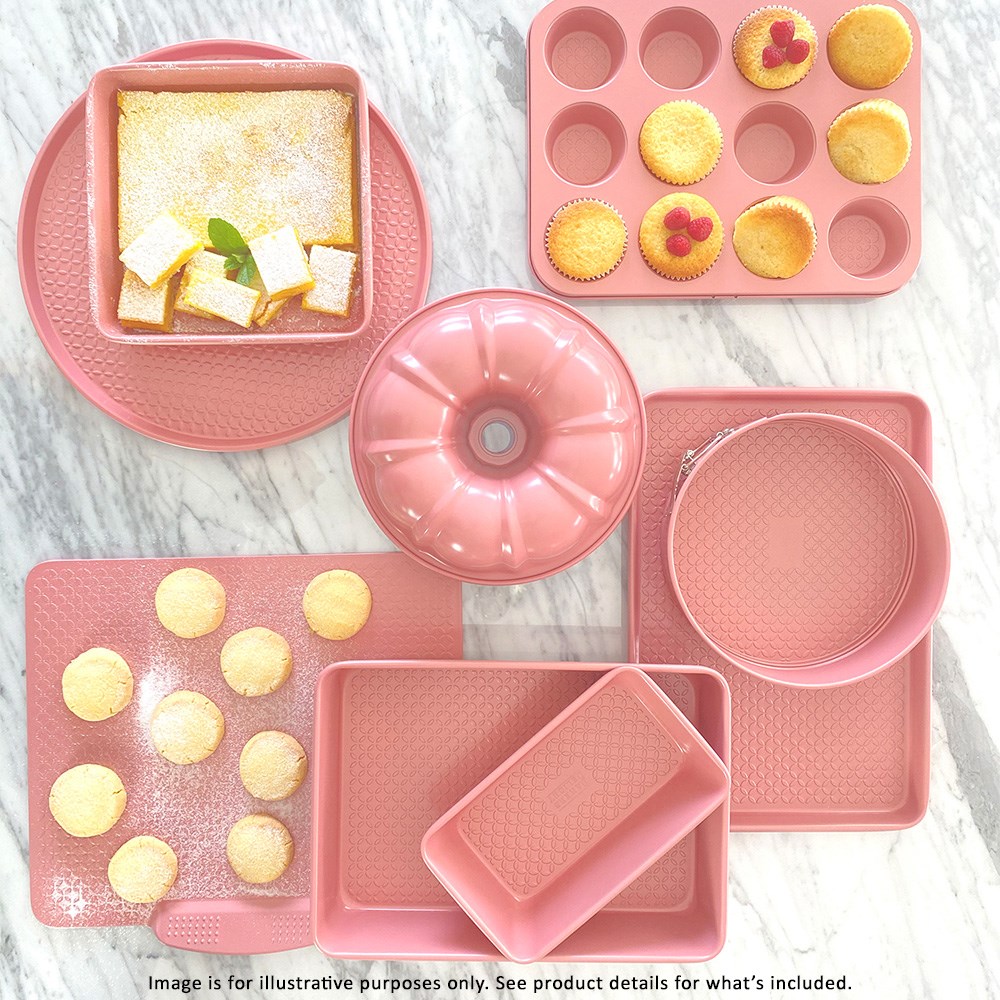 Assorted Baking Trays/Tins