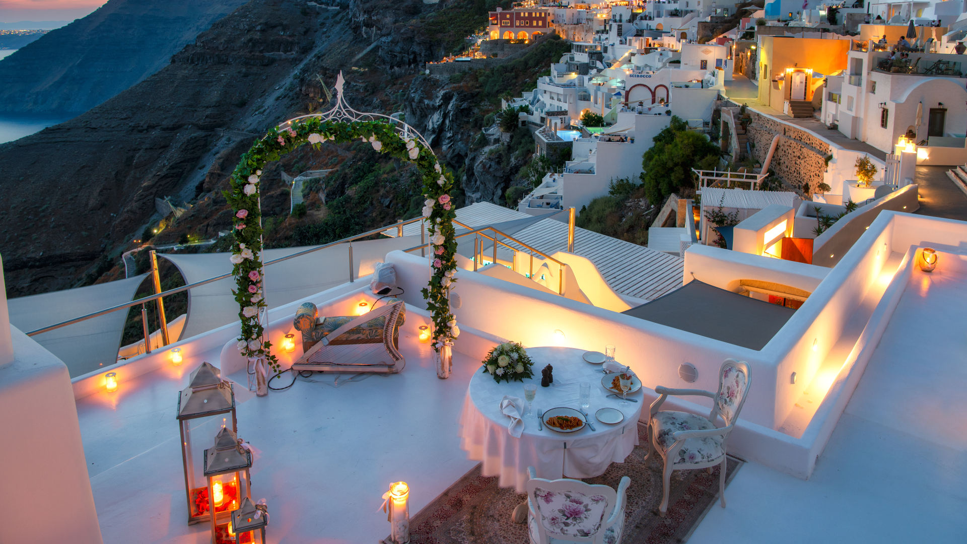 Romantic dinner for two in Santorini