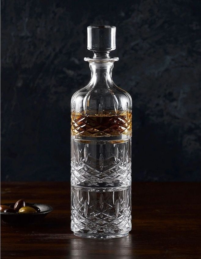 Markham whiskey decanter set