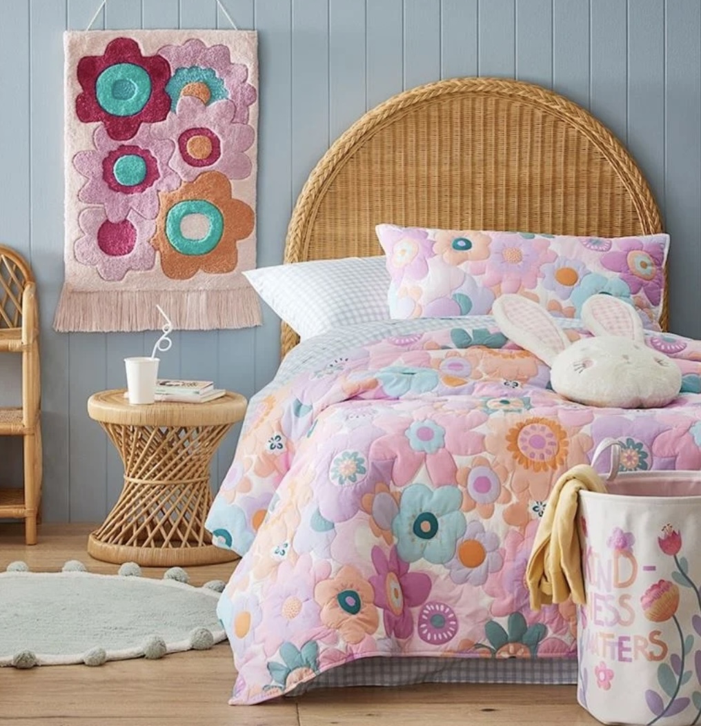 Poppy quilt cover set - Adairs  (Single)