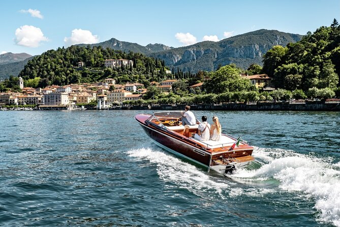 Boat trip in Lake Como