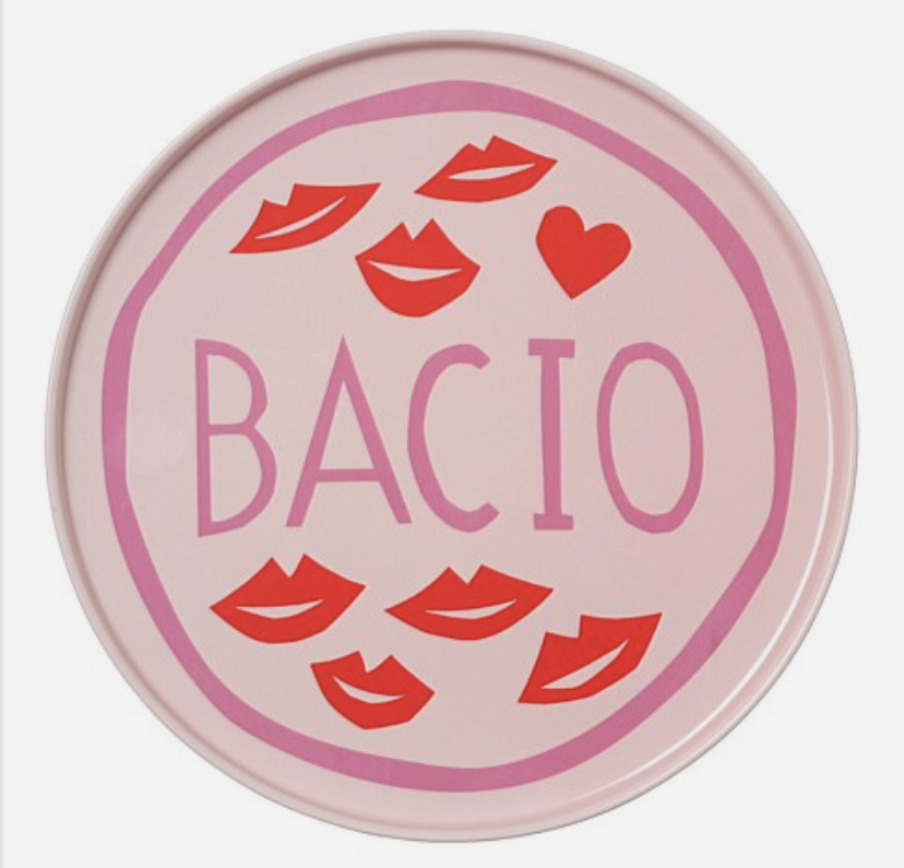 In the Round House Bacio Plate