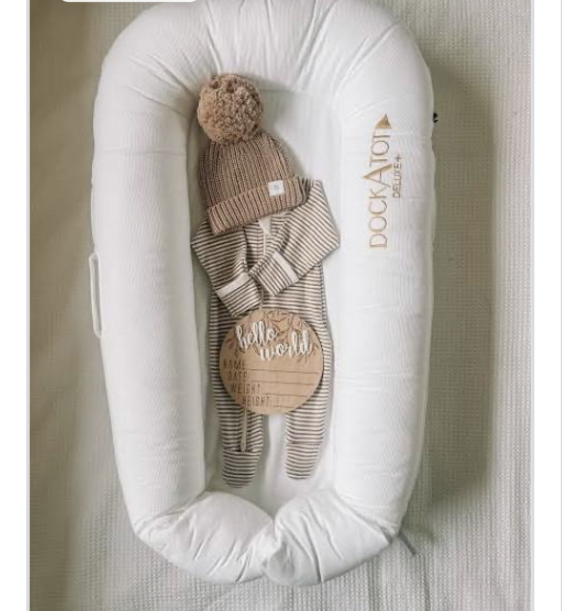 Baby lounger / dock-a-tot/ nest