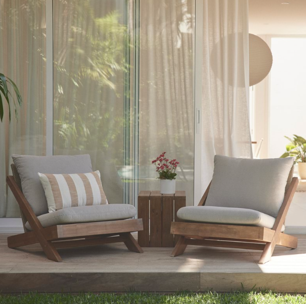 Lounge chairs with coffee table