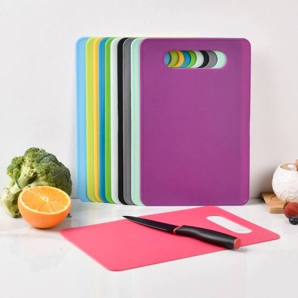 plastic chopping boards