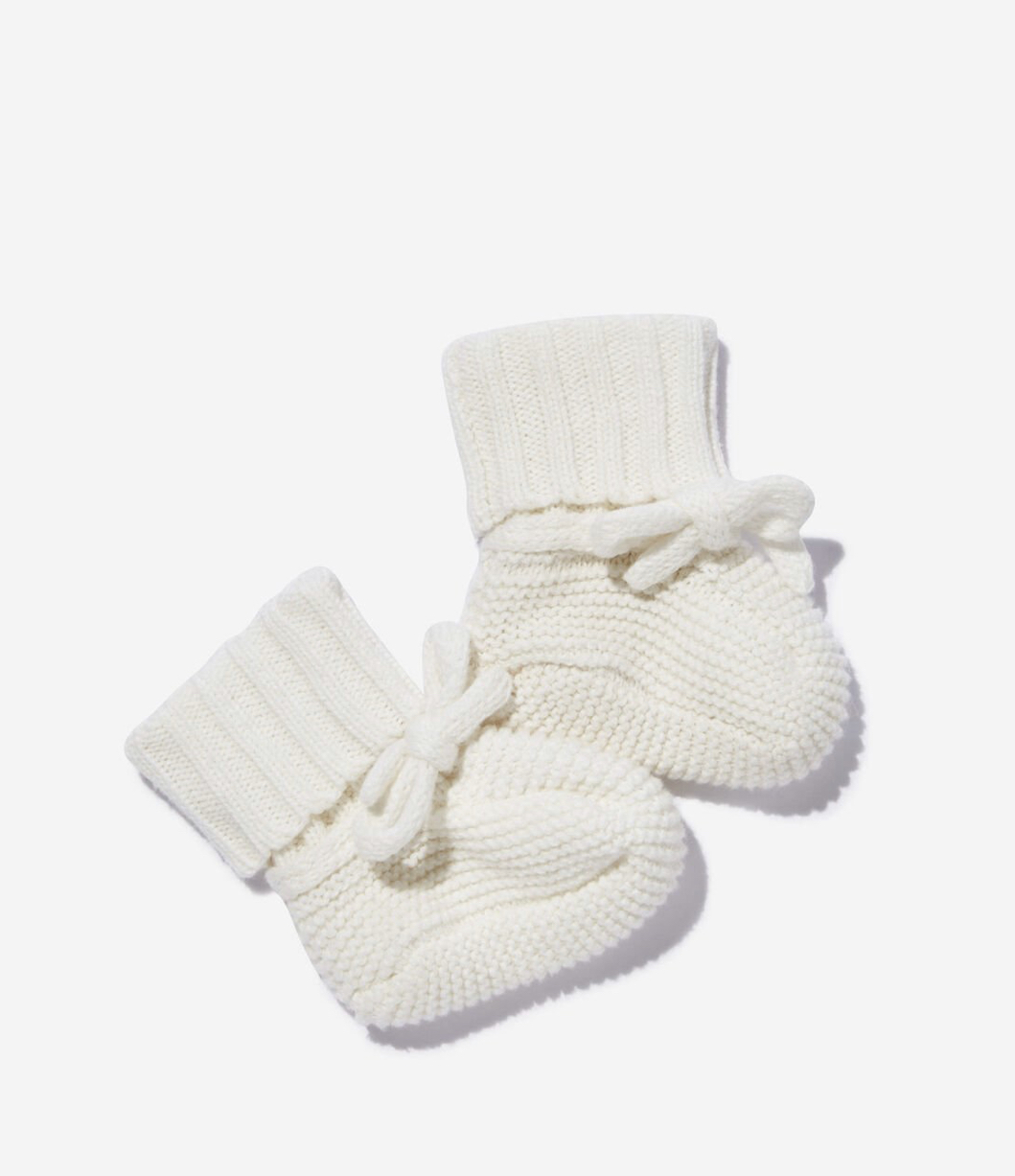 Newborn Knit Booties