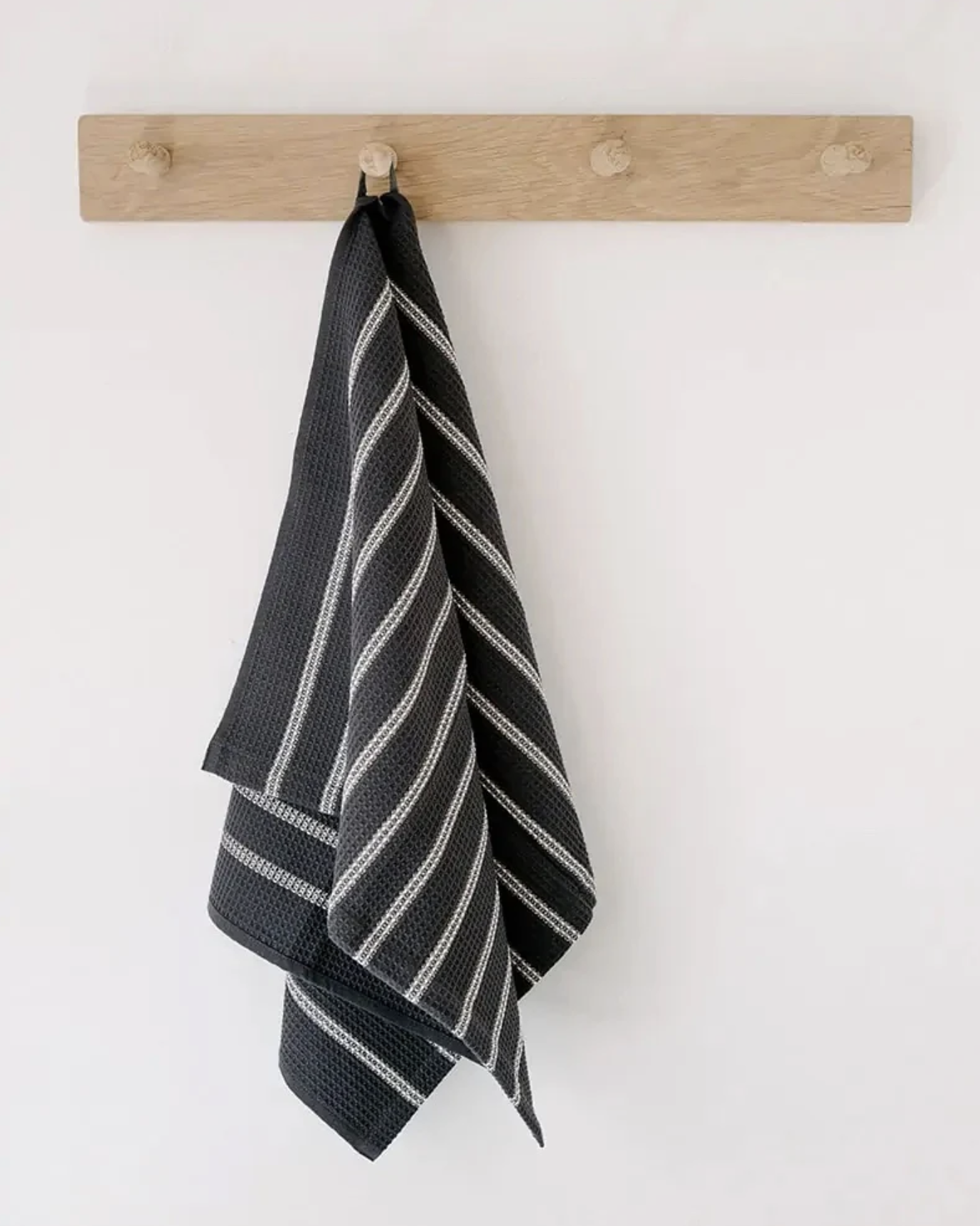 Mungo Waffle Weave Tea Towel, Charcoal