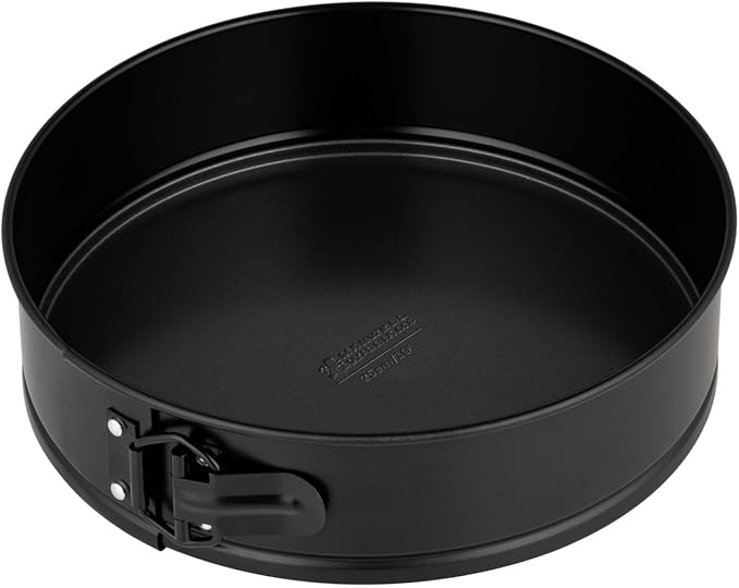 Maxwell & Williams BakerMaker Non-Stick Springform Round Cake Pan