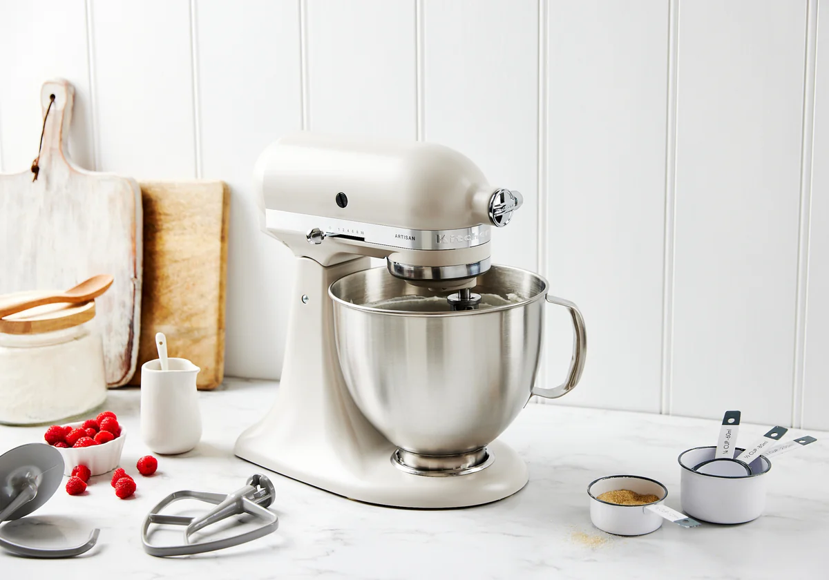 Kitchen Aid Stand Mixer (White)