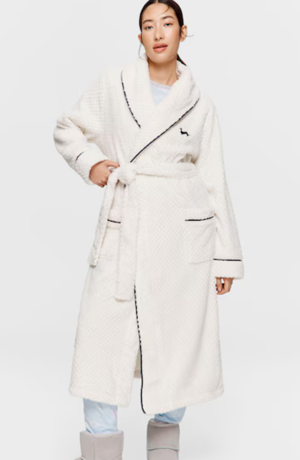 Peter Alexander robe