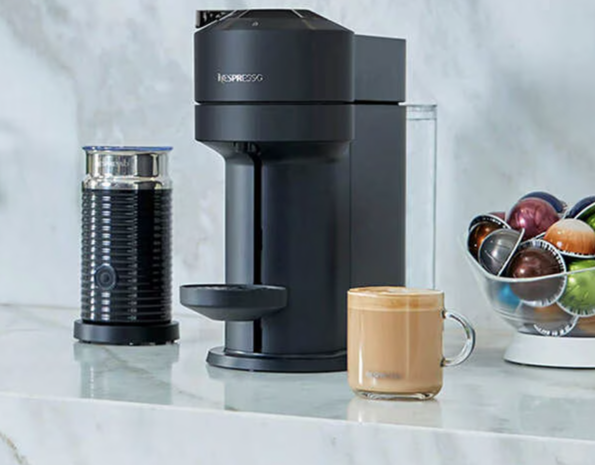 Vertuo Next Matte Black & Aeroccino3 with Silver Logo