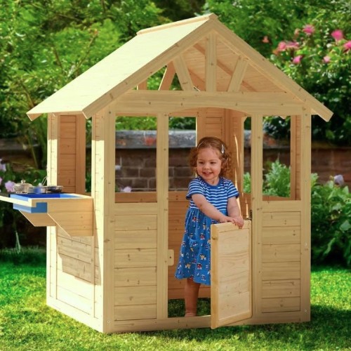 Cubby house