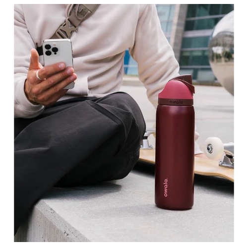 Owala FreeSip Insulated Water Bottle 946ml| Black Cherry