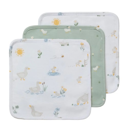 Wash cloths for bathtime