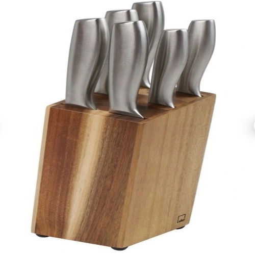 Set of kitchen knives