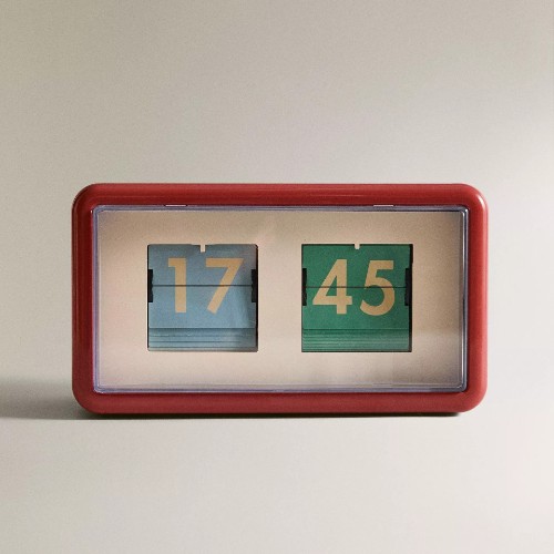 ZARA - FLIP CLOCK