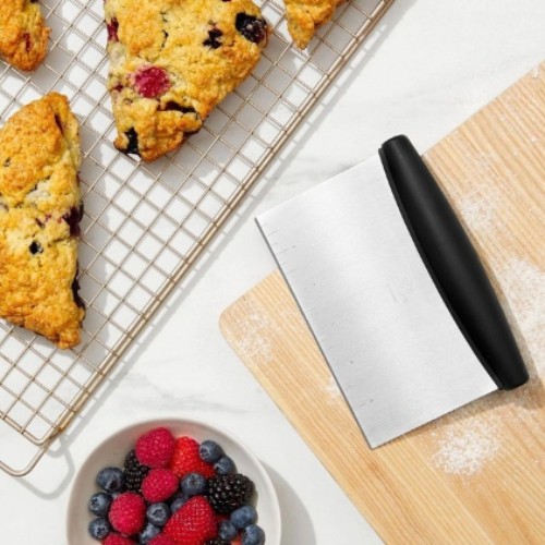 OXO Good Grips Multi-Purpose Scraper & Chopper in Black