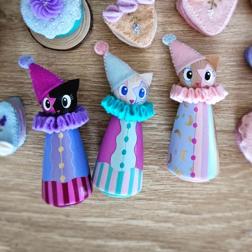 Clown cats trio