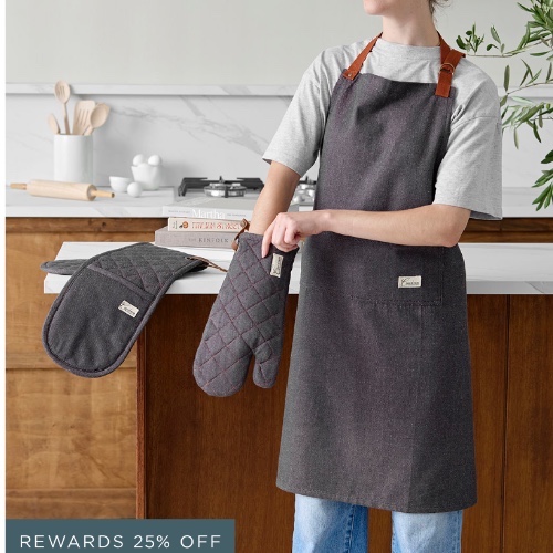 Apron and Oven Mits