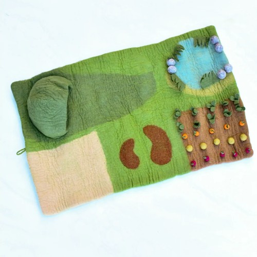 Large felt farm play mat